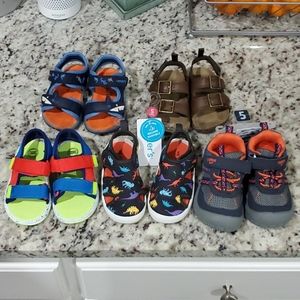 Bundle of baby shoes - size 5